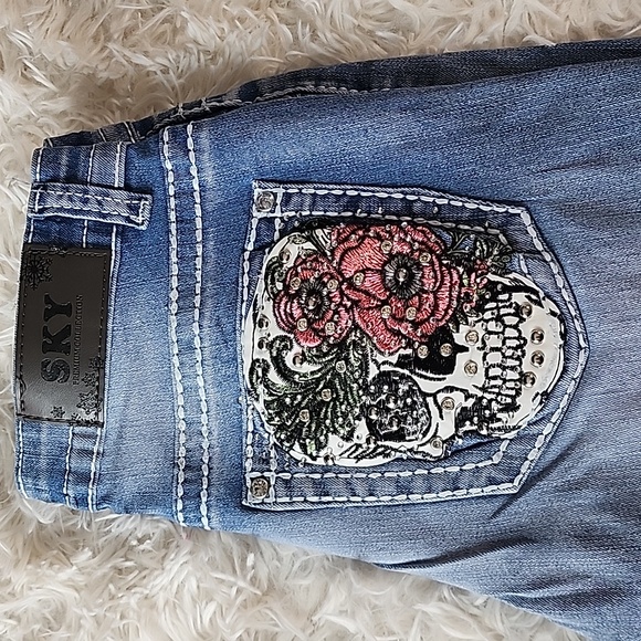 Sky Women's Blue Embroidered Jeans Brand New Low Rise Flare - Picture 2 of 14